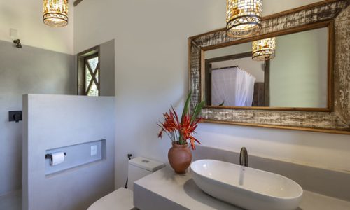 03eaeb_e67343e9852840628f6bf79c37910b4d_mv2